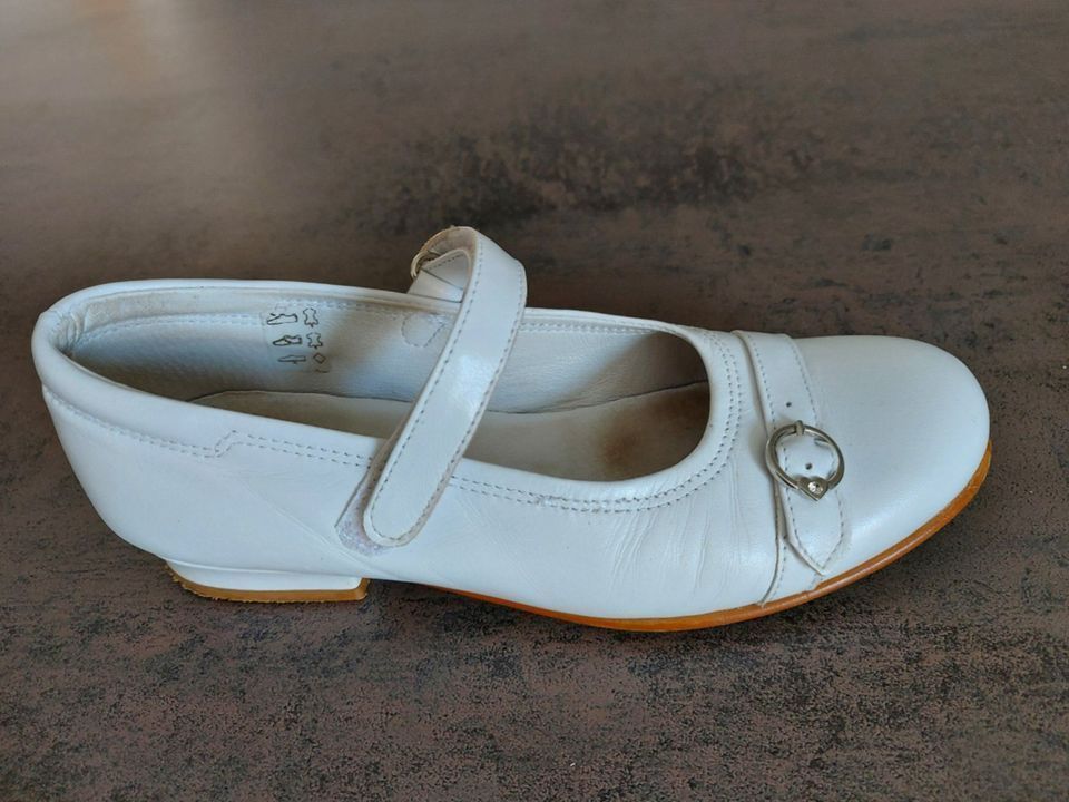 Sabalin Kommunionschuhe Mädchen, Ballerina weiß Gr. 35 in Buttenwiesen