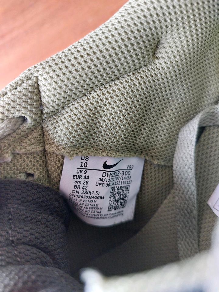 Nike Waffle Sneaker Herren Gr. 44 NEU khaki in Straelen