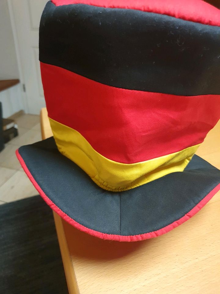 Kopfbedeckung Germany, neu, Zylinder, leicht in Sersheim
