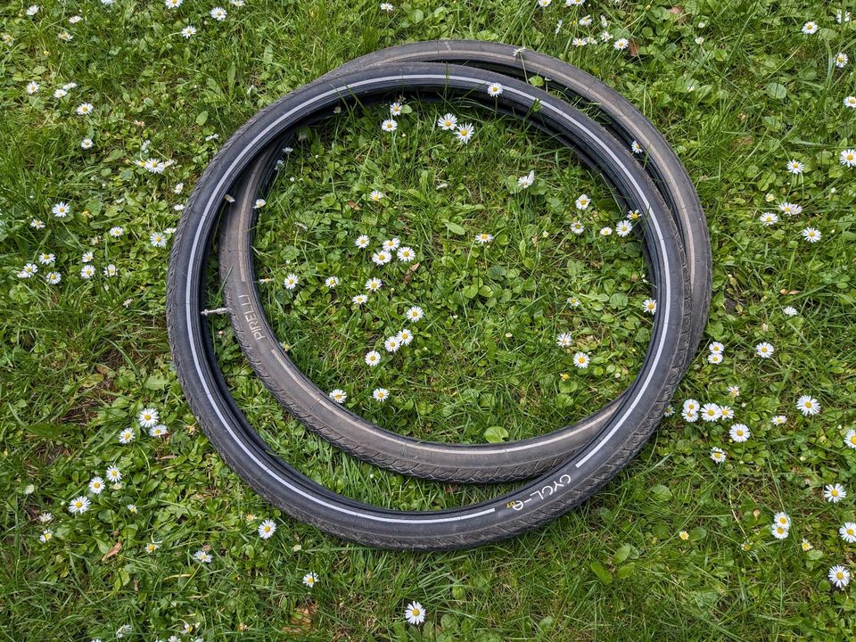 Pirelli Reifen mit Schläuchen, 28 Zoll in Würzburg