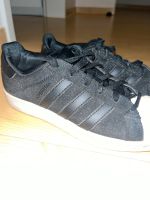 Adidas Superstars Glitzer Schwarz Größe 39 Hessen - Linden Vorschau