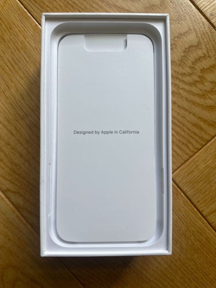 Apple Verpackung iPhone 11 - 128GB in Berlin