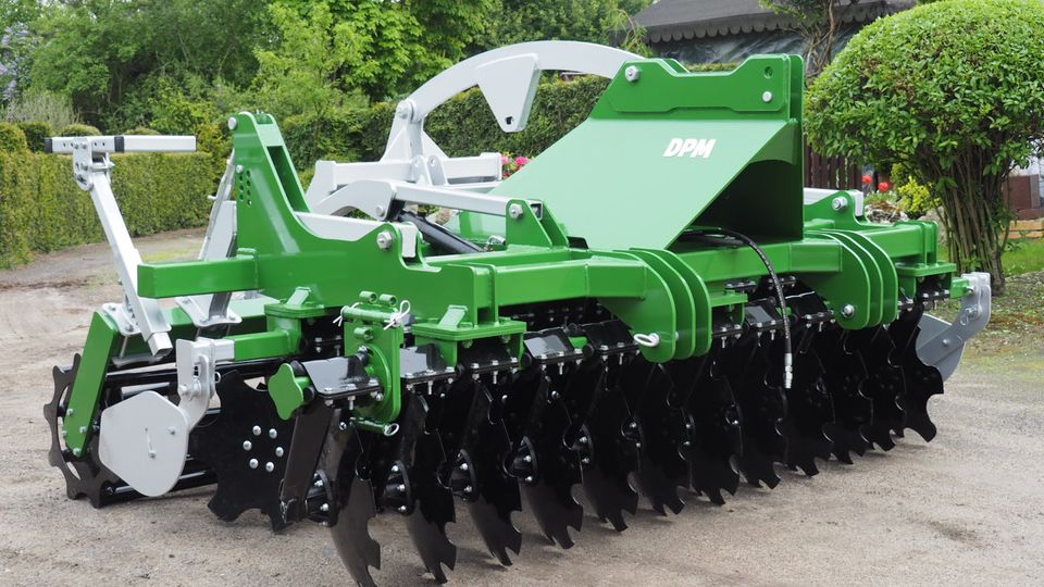 Farmer Kurzscheibenegge Scheibenegge ULTRA PLUS mit HITCH in Rothenburg