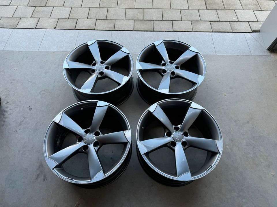 Audi Rotorfelgen 8,5X19 Zoll 5X112 ET 30 in Wellendingen