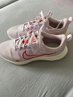 Nike Sportschuhe Größe 8,5 US Nordrhein-Westfalen - Brilon Vorschau