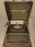 antike Schreibmaschine im Koffer, gebraucht Baden-Württemberg - Salem Vorschau