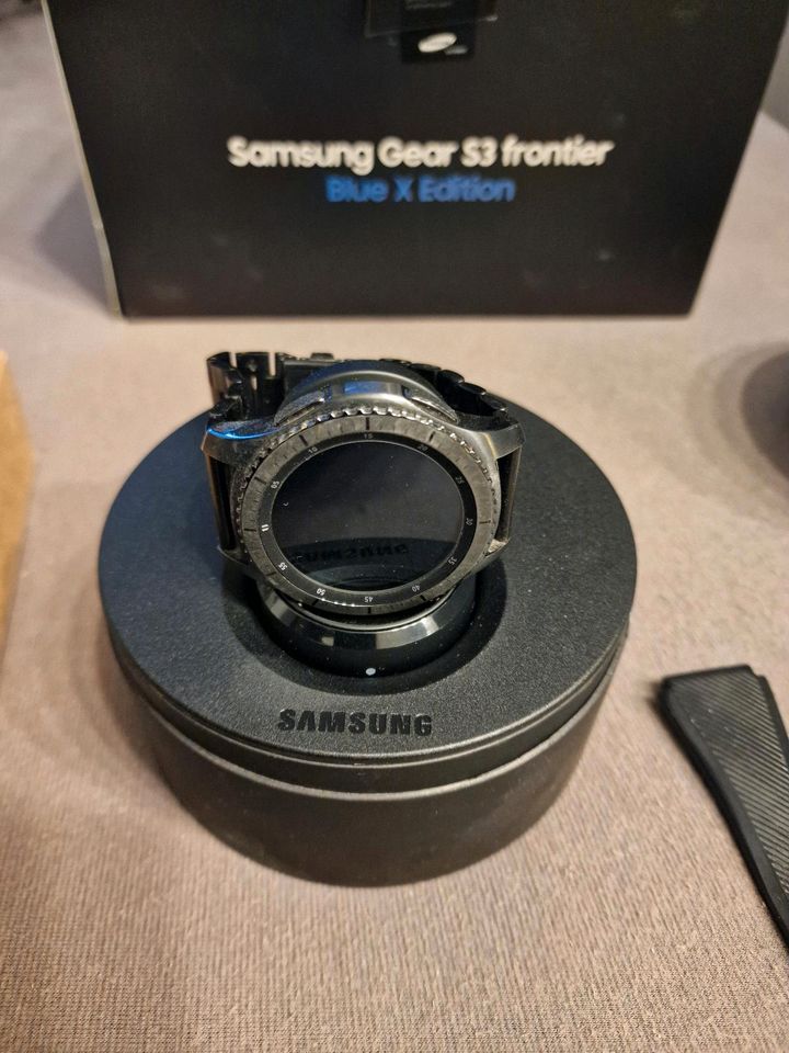 Samsung gear s3 frotier smart watch in Alfeld (Leine)