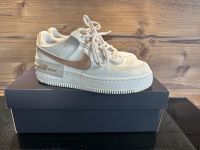 Nike Air Force 1 Low Shadow, Gr.37,5 Niedersachsen - Wangerland Vorschau