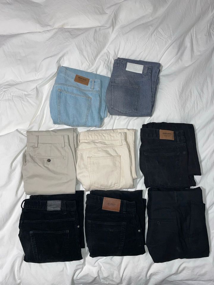 Jeans/Cord/Chino Hose - Paket aus 8 Hosen in Hamburg