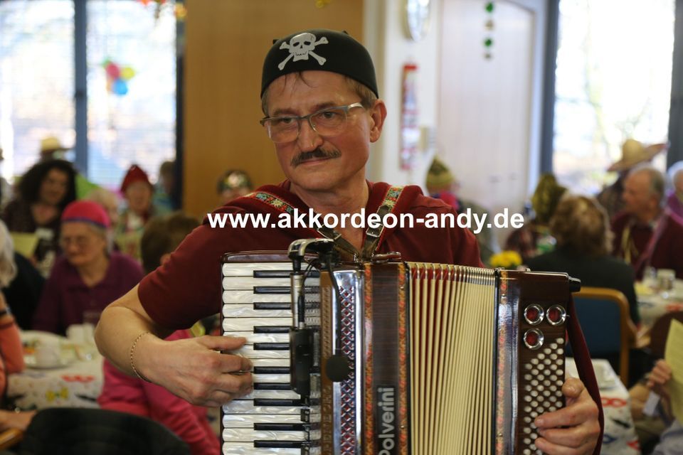 Akkordeonspieler in Marl, Melle, Münster, Minden, Meppen in Handorf