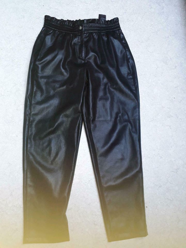 Kunstlederhose von Comma ,Gr.38,schwarz,neu in Schönbornerhof