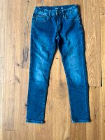 Jeans Jeanshose Hose Jungs blau 152 skinny Nordrhein-Westfalen - Meinerzhagen Vorschau