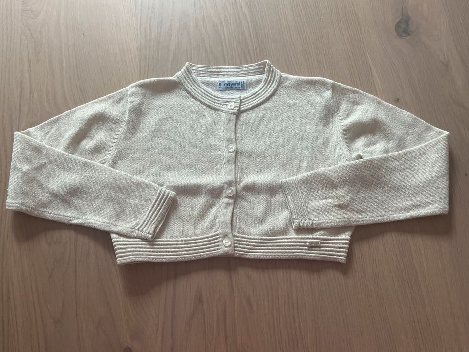 Mayoral Strickjacke Cardigan Gold Gr. 116 Wie neu! in Ratingen