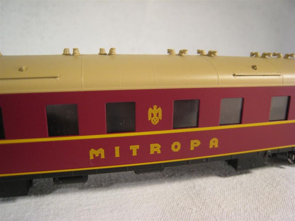 Fulgurex H0 2200 - Mitropa Schlafwagen/Speisewagen-Set in München