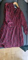 Kleid/ Pliseekleid/ Hängerchenkleid mit schwarz-rotem Muster Bayern - Stadtbergen Vorschau