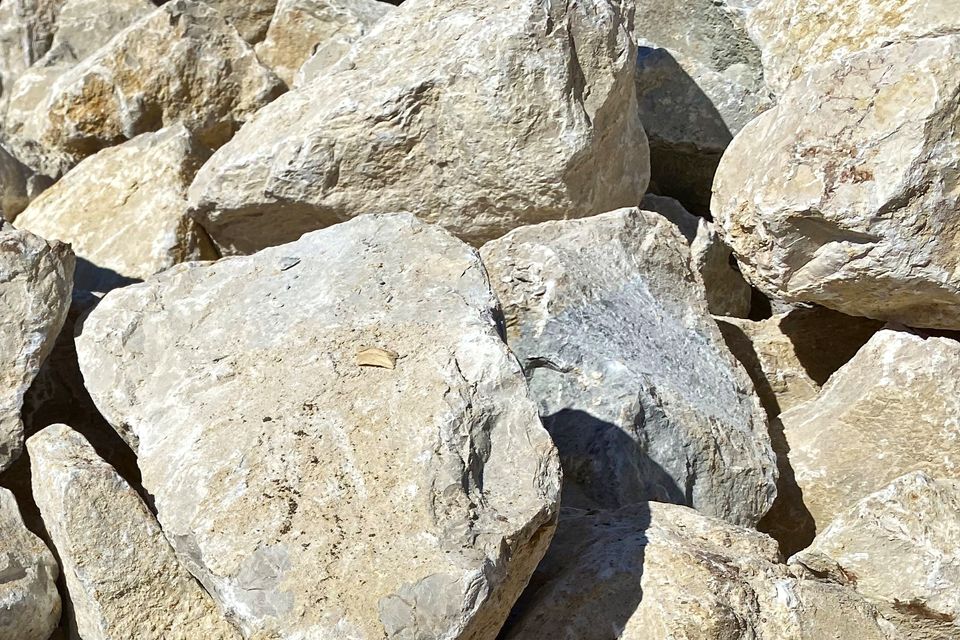 Bruchstein Yellow Rocks 15-45 cm Preis pro Tonne (0,14EUR/kg) in Boppard