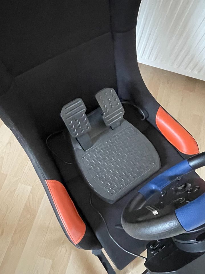 Playseat Rennsitz Simulationssitz in Mettlach