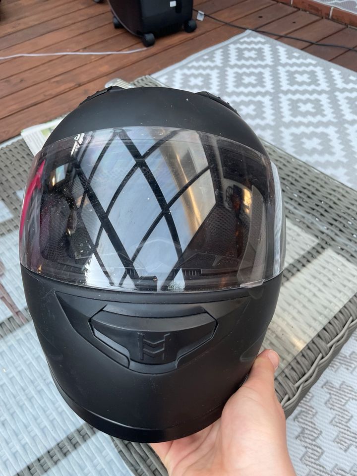 Motorradhelm in Langelsheim