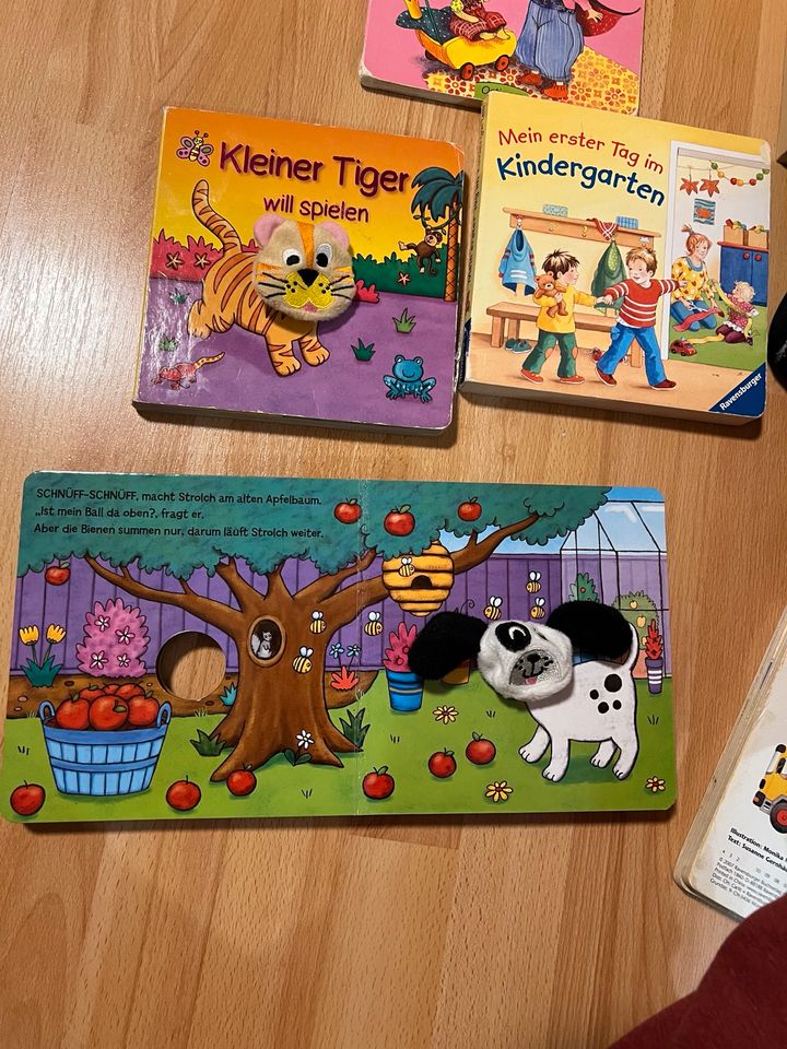 Kleinkinder Bücher, Ostern, Tiere, Schnuller, Traktor, Räder in Berlin