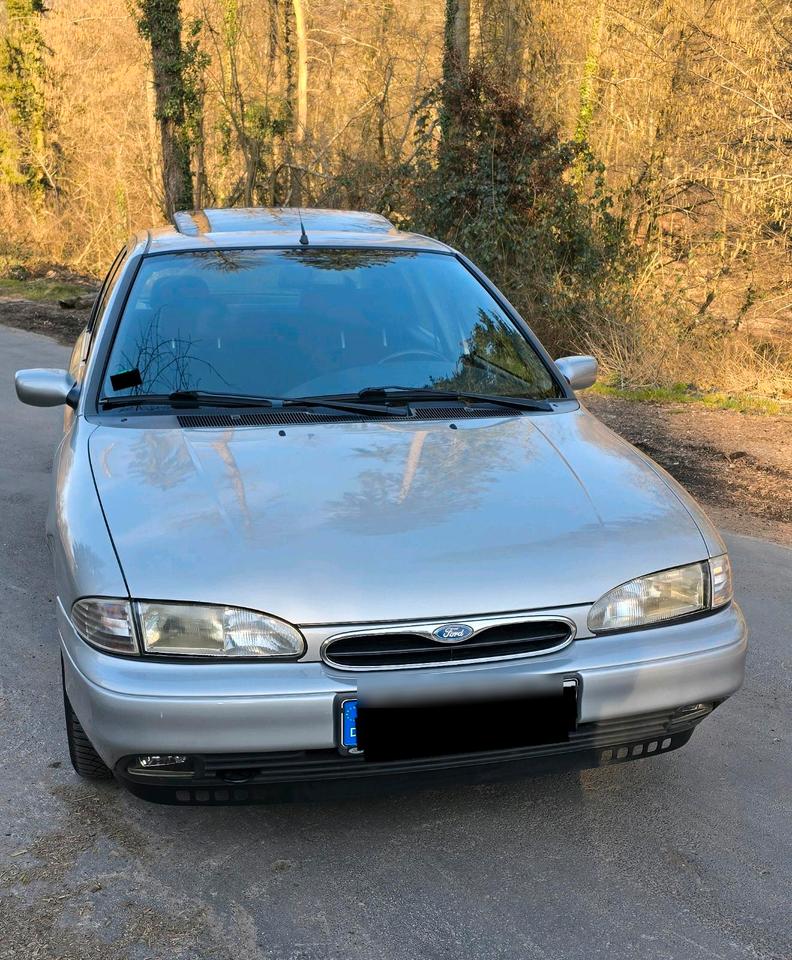 Ford Mondeo MK1 1995, 2.5-V6, Fließheck in Odenthal