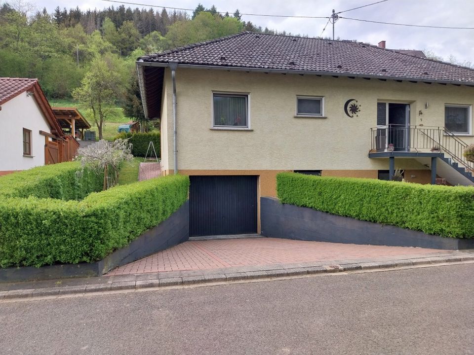 Attraktiver Bungalow mit Blick in die Natur für Familie und Senioren in Langenthal