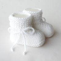 NEU Babyschuhe Strickschuhe Baby Taufschuhe weiß Sachsen - Reinhardtsdorf-Schöna Vorschau