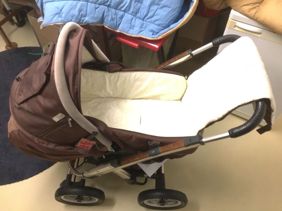 Kinderwagen icoo mit Zubehör Buggy in Einbeck