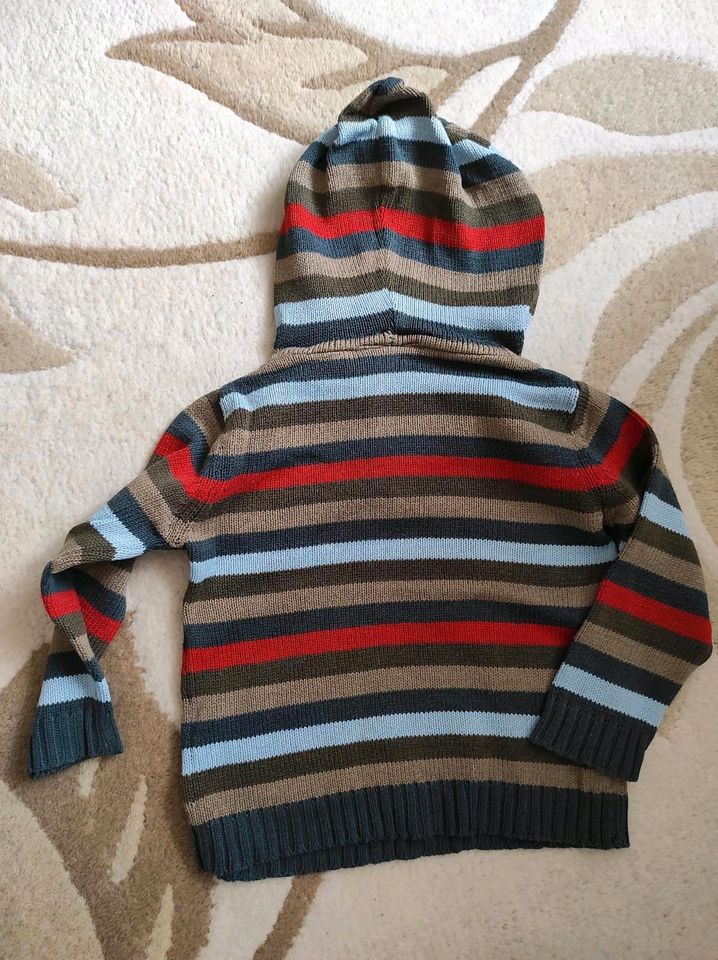 Pullover / Strickpulli / Sweatshirt mit Hemdärmeln in Hamburg