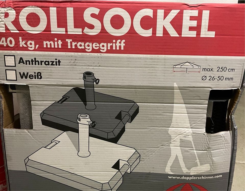 DOPPLER® Schirmständer (Profi-Beton-Rollsockel) 40 kg -NEU- in Kassel