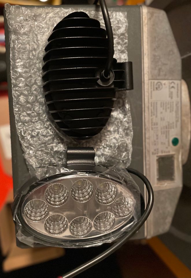 Led Strahler Scheinwerfer Traktor 12v Oval in Bayern - Hof (Saale), Gebrauchte Agrarfahrzeuge kaufen