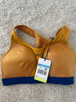 Sport bh Nike Frankfurt am Main - Ostend Vorschau
