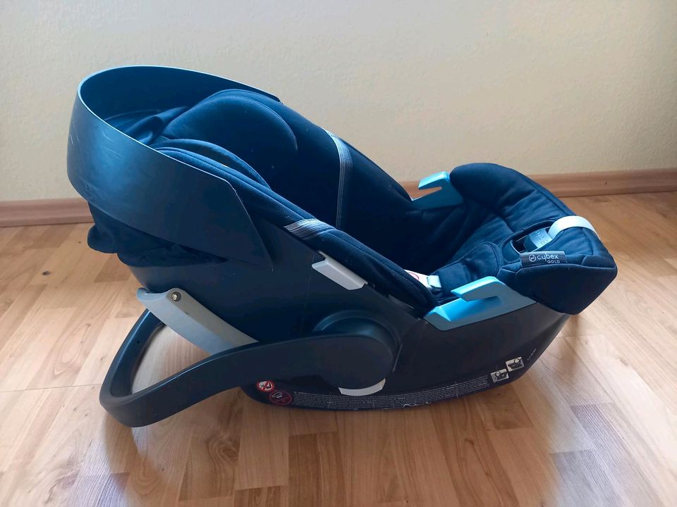 Baby Schale Cybex Gold inkl. Isofix Base in Oberkirch