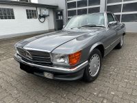 Mercedes-Benz 560 SL Perlmuttgrau wie neu wenig gelaufen Nordrhein-Westfalen - Mönchengladbach Vorschau