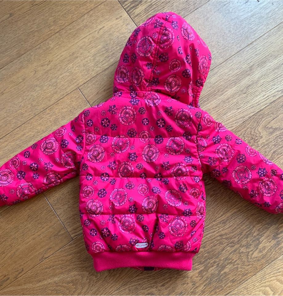 ESPRIT Winterjacke Kinder in Gr.104/110 in Sonderhofen