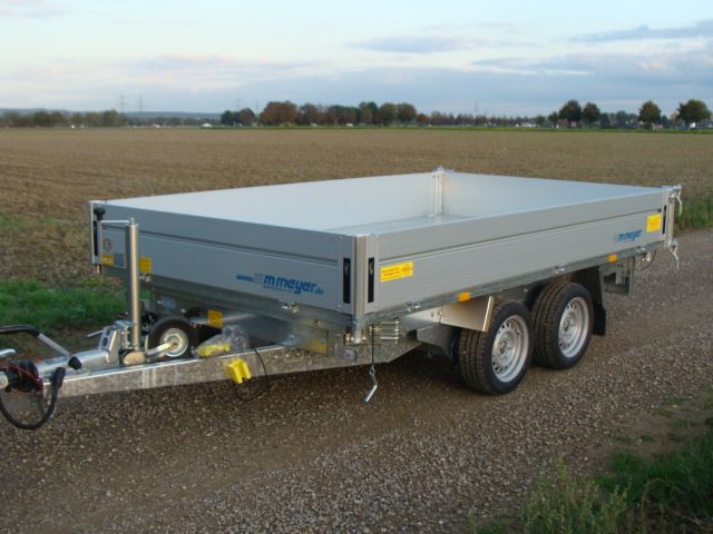 Dreiseitenkipper HKC 2731/186 E-Pumpe 2700 kg 3190x1860x330 C&P in Elsdorf