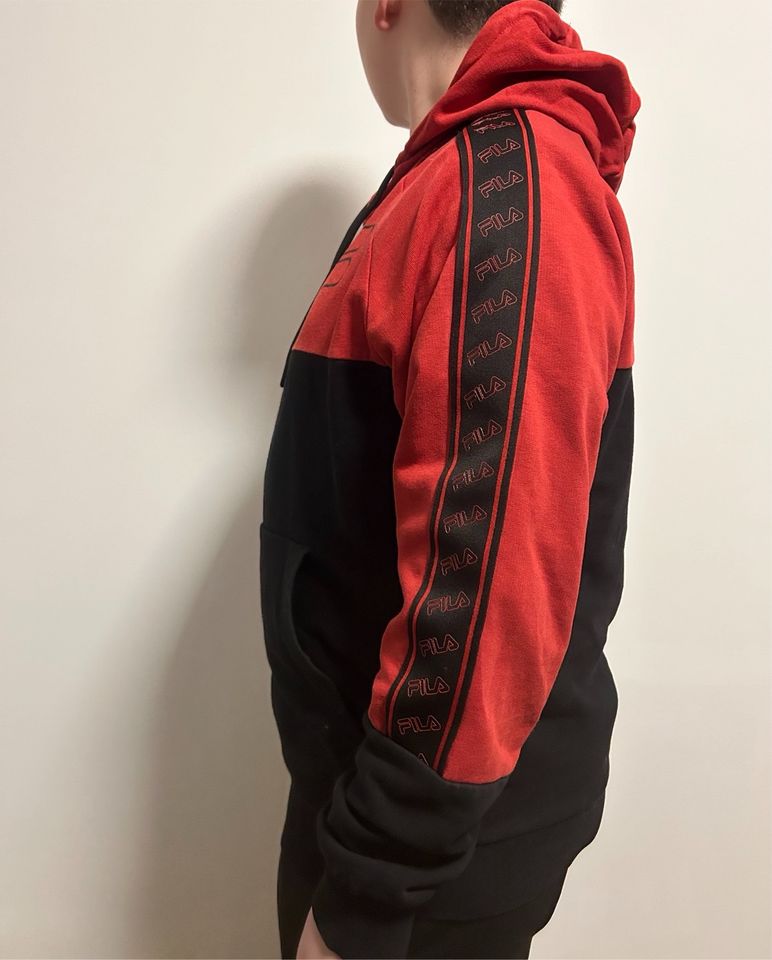 Fila Pullover rot schwarz Hoodie Größe S Pulli in Nürnberg (Mittelfr)