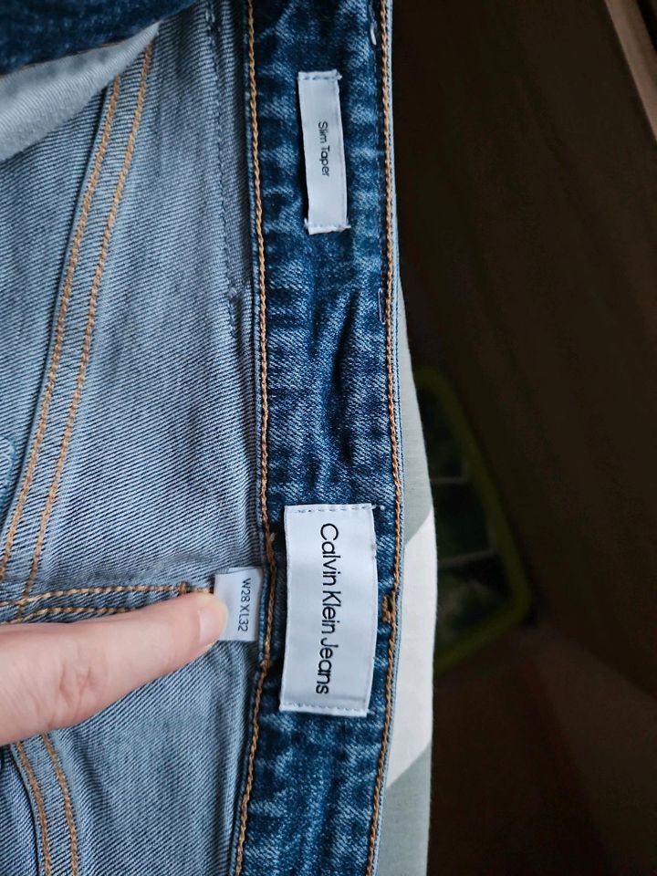 Jeans Calvin Klein W28 / L32 in Lingen (Ems)