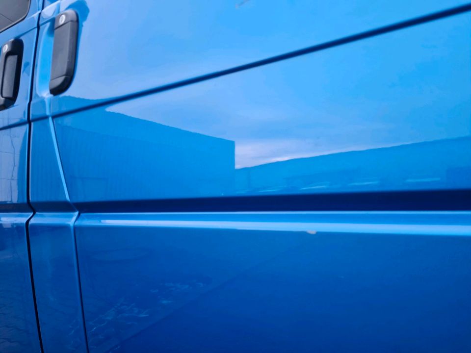 VW T4 Caravelle 151ps ESP Xenon 2 Schiebetüren Klima Sitzheizung in Stralsund