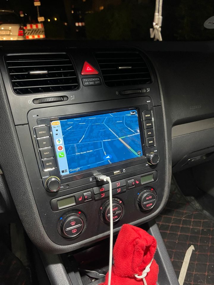 VW Golf 5  Sport Automatik 2.0 Diesel /CarPlay/Wi-Fi/GPS / in Bremen