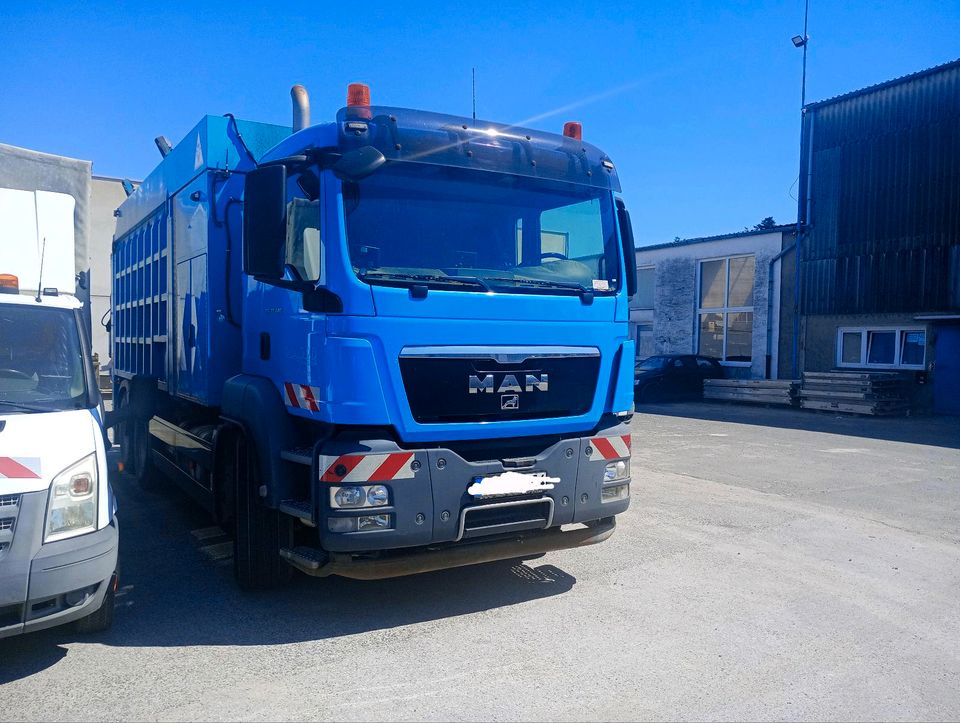 MAN TGS 33.440 Saugbagger 6x4Blatt RSP Aufbau TOP Zustand in Minden