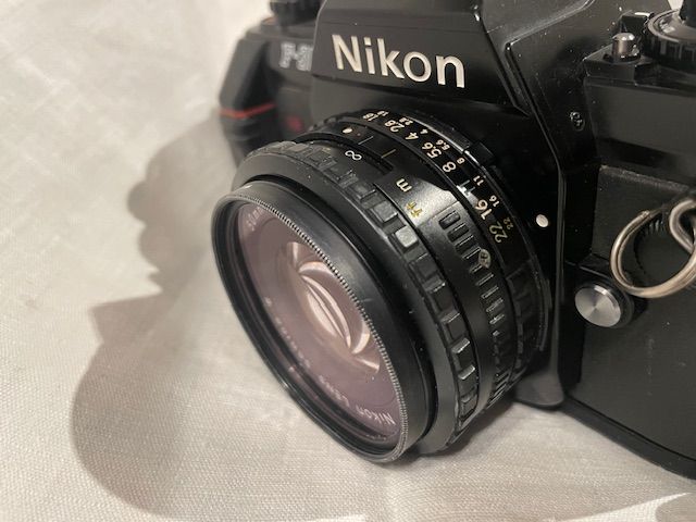 Nikon F301 mit 50 mm F1.8 mit Bedienungsanleitung in Bremen