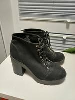 Stiefeletten H&M Gr. 42 Hessen - Butzbach Vorschau
