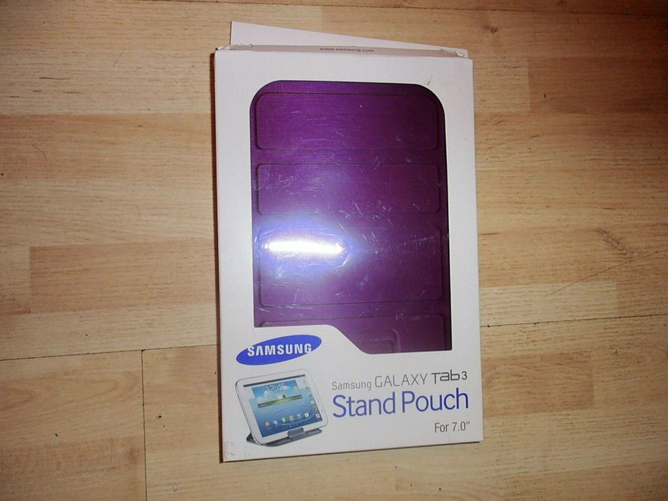 Biete ein Samsung Galaxy Tab3 Stand Pouch in violett - neu in Fürth