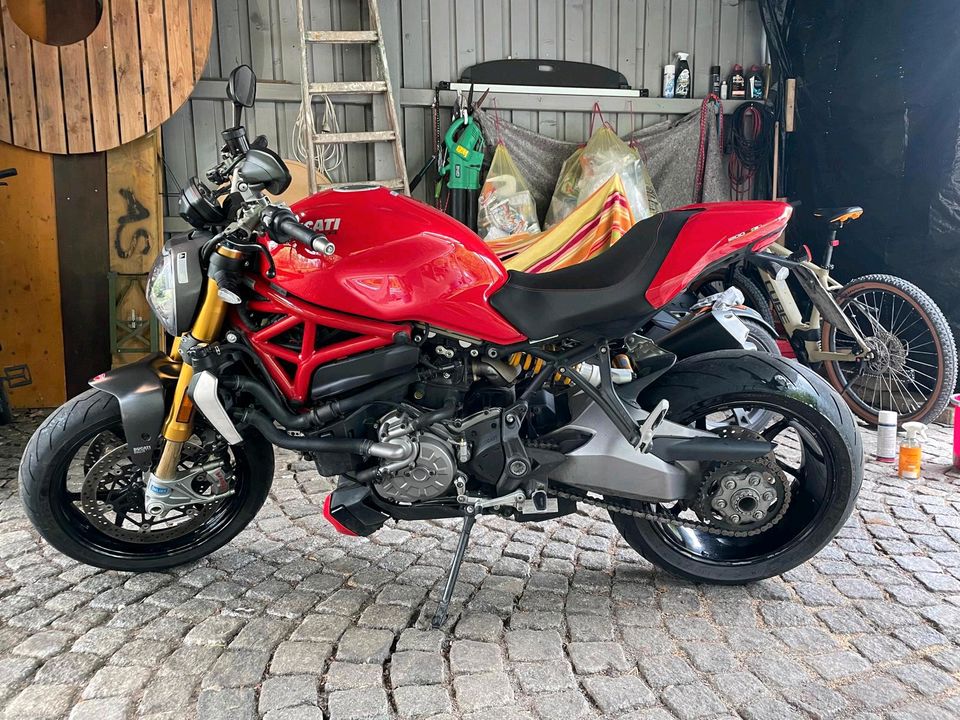 Ducati 1200 Monster S in Thurnau