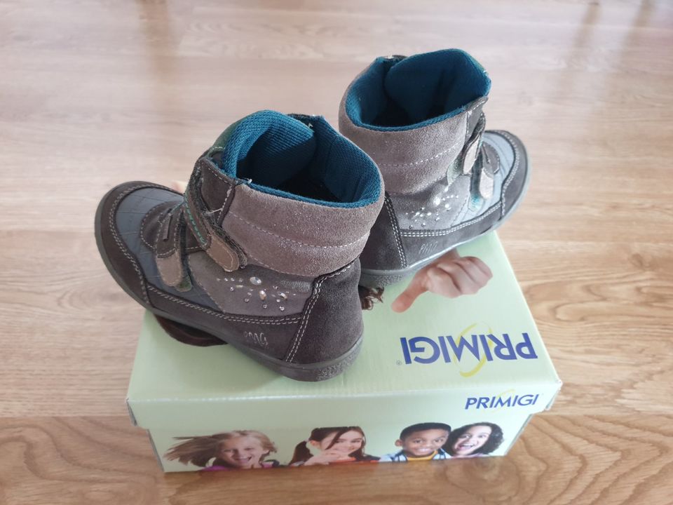 Primigi Stiefelette warm Gr 27 in der Originalverpackung in Duisburg