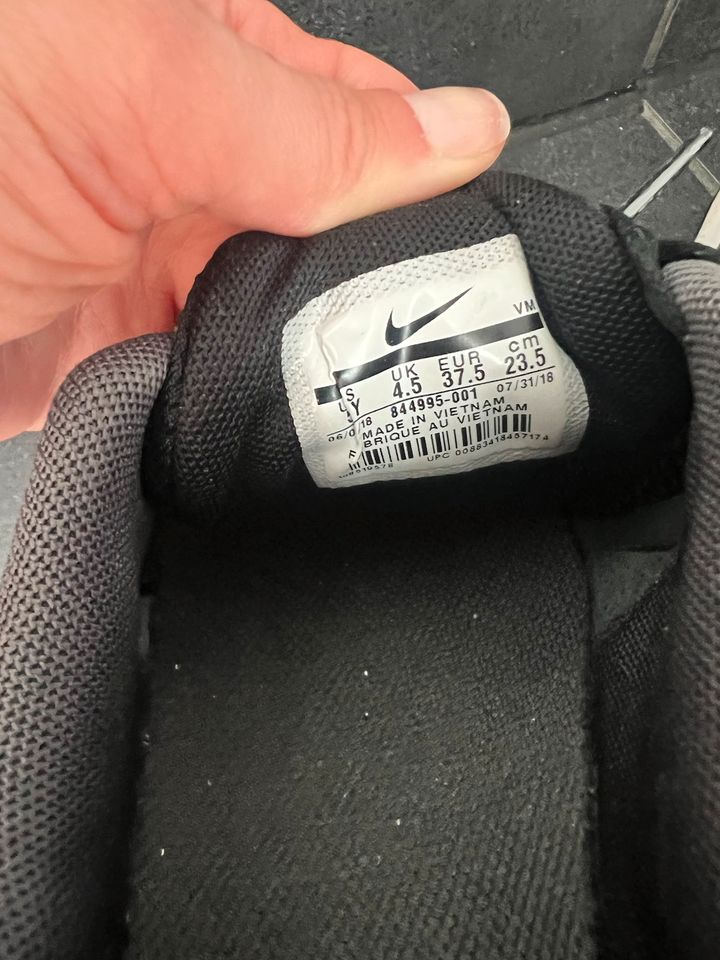 Nike Laufschuhe in Nürnberg (Mittelfr)