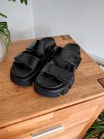 H&M Clogs Schuhe Sandalen 40 Hessen - Schwalmtal Vorschau