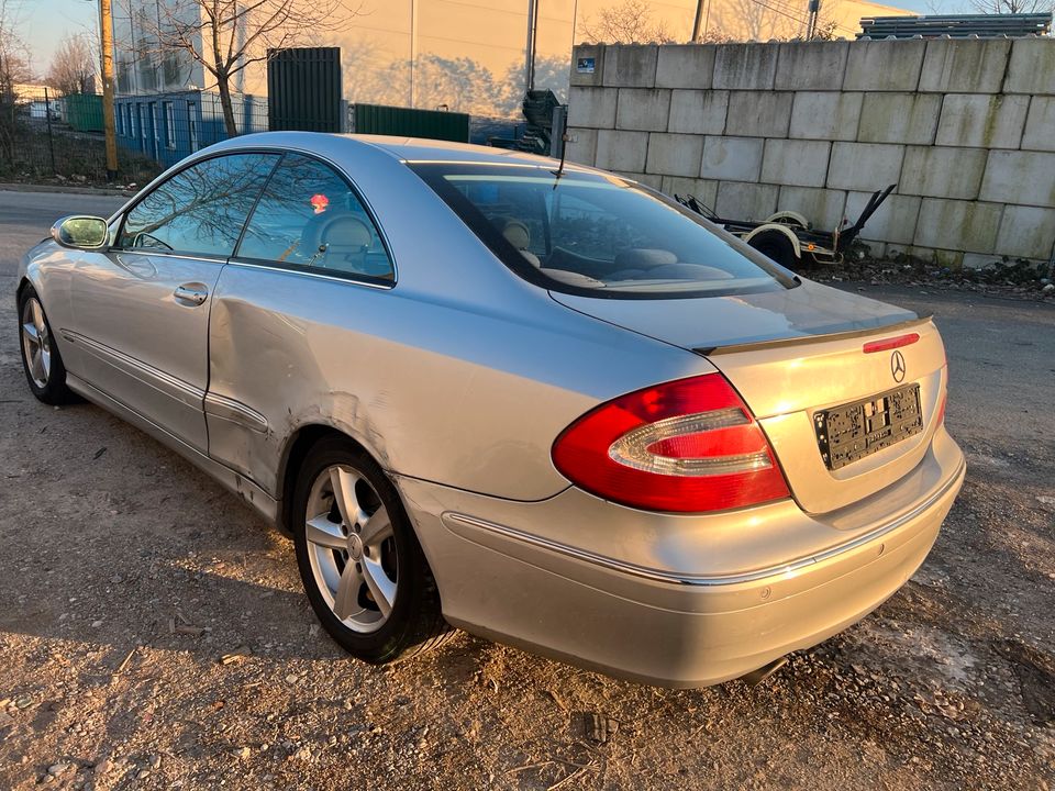 Mercedes 240 V6 CLK W209 Ankauf Schlachtfest Ersatzteile in Köln Vogelsang