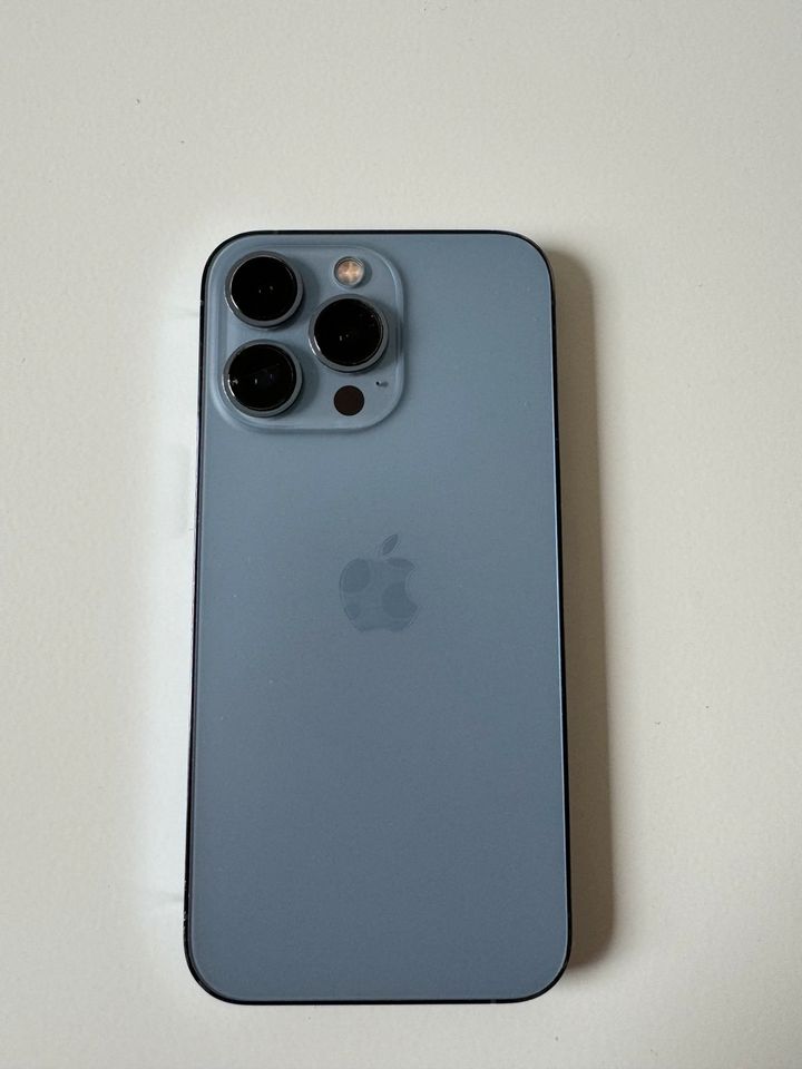 iPhone 13 Pro in Düsseldorf