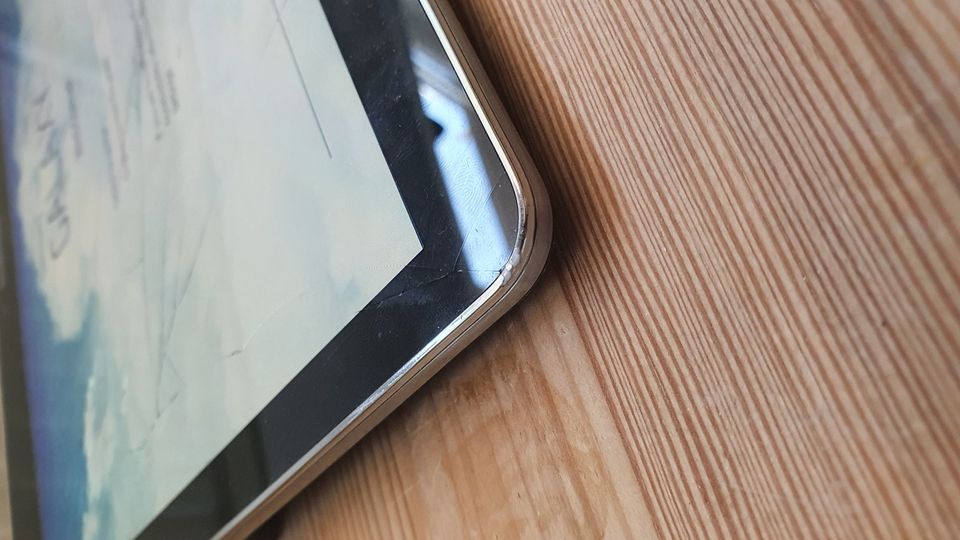 Galaxy Tab Pro SM-T520, 10 Zoll, Display gesplittert- sonst gut in München